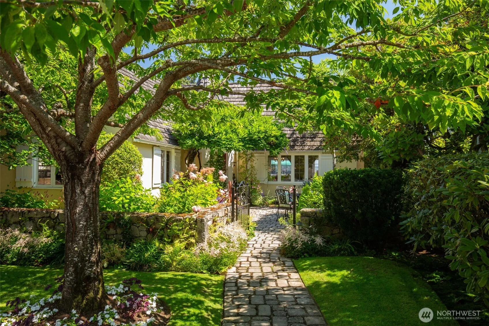 Property photo for 3824 48th Avenue Ne, Seattle