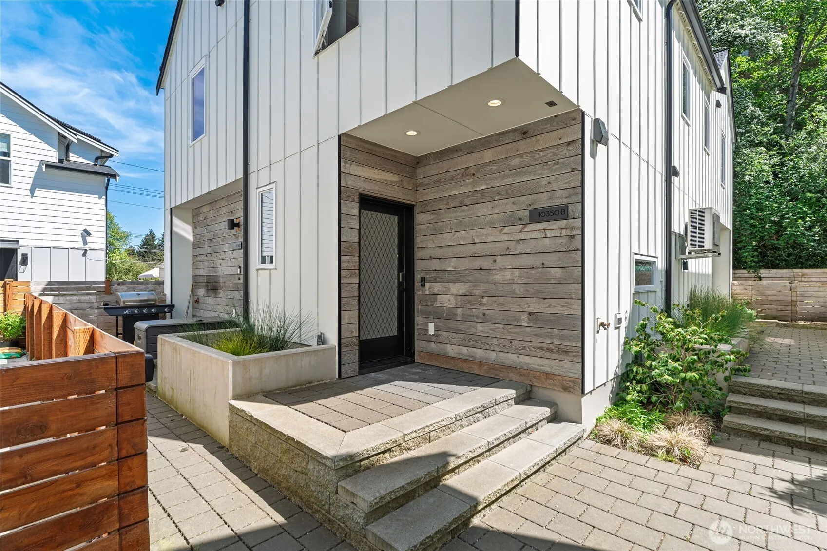 Property photo for 10350 Wallingford Avenue N #b, Seattle