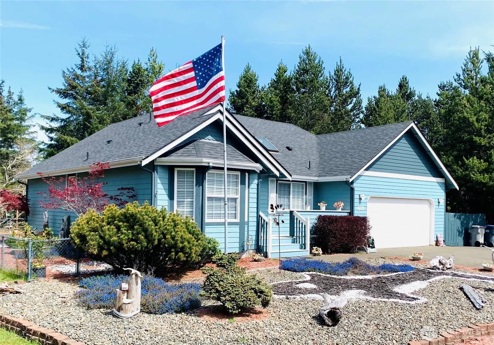 Property photo for 419 Lake West Loop Ne, Ocean Shores