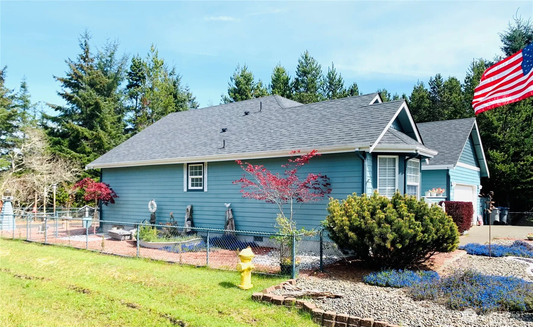 Property photo for 419 Lake West Loop Ne, Ocean Shores photo 2