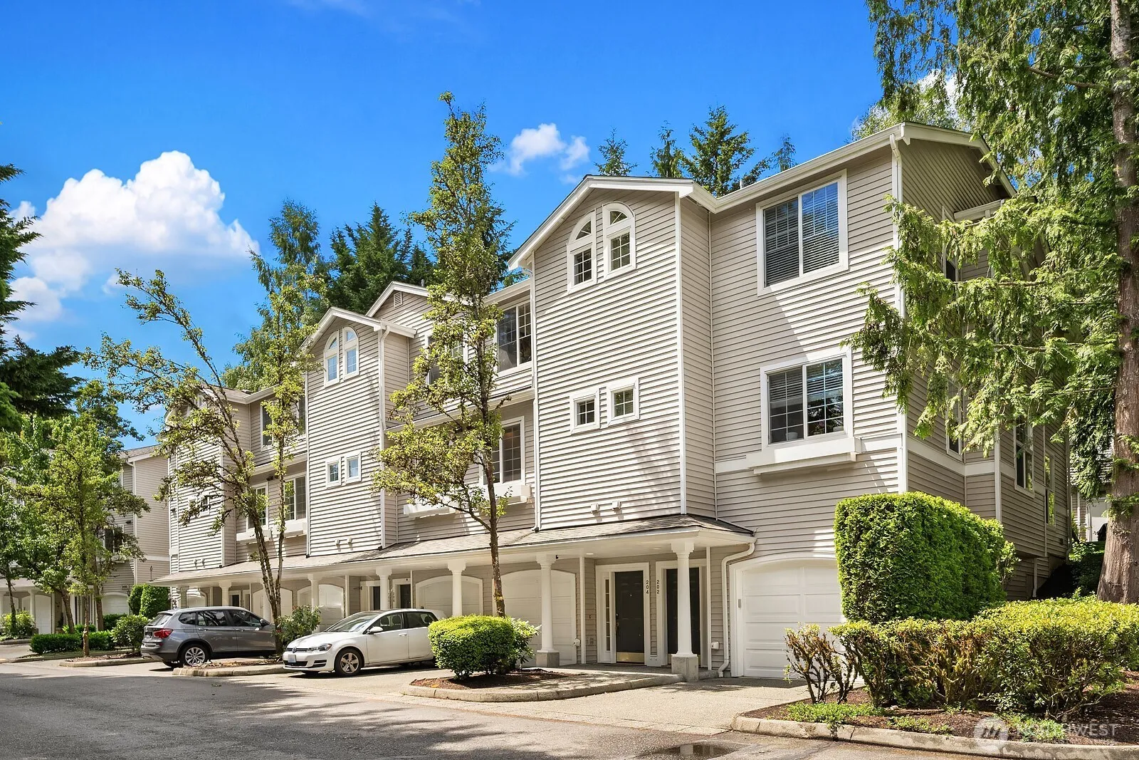 Property photo for 2020 132nd Avenue Se #204, Bellevue