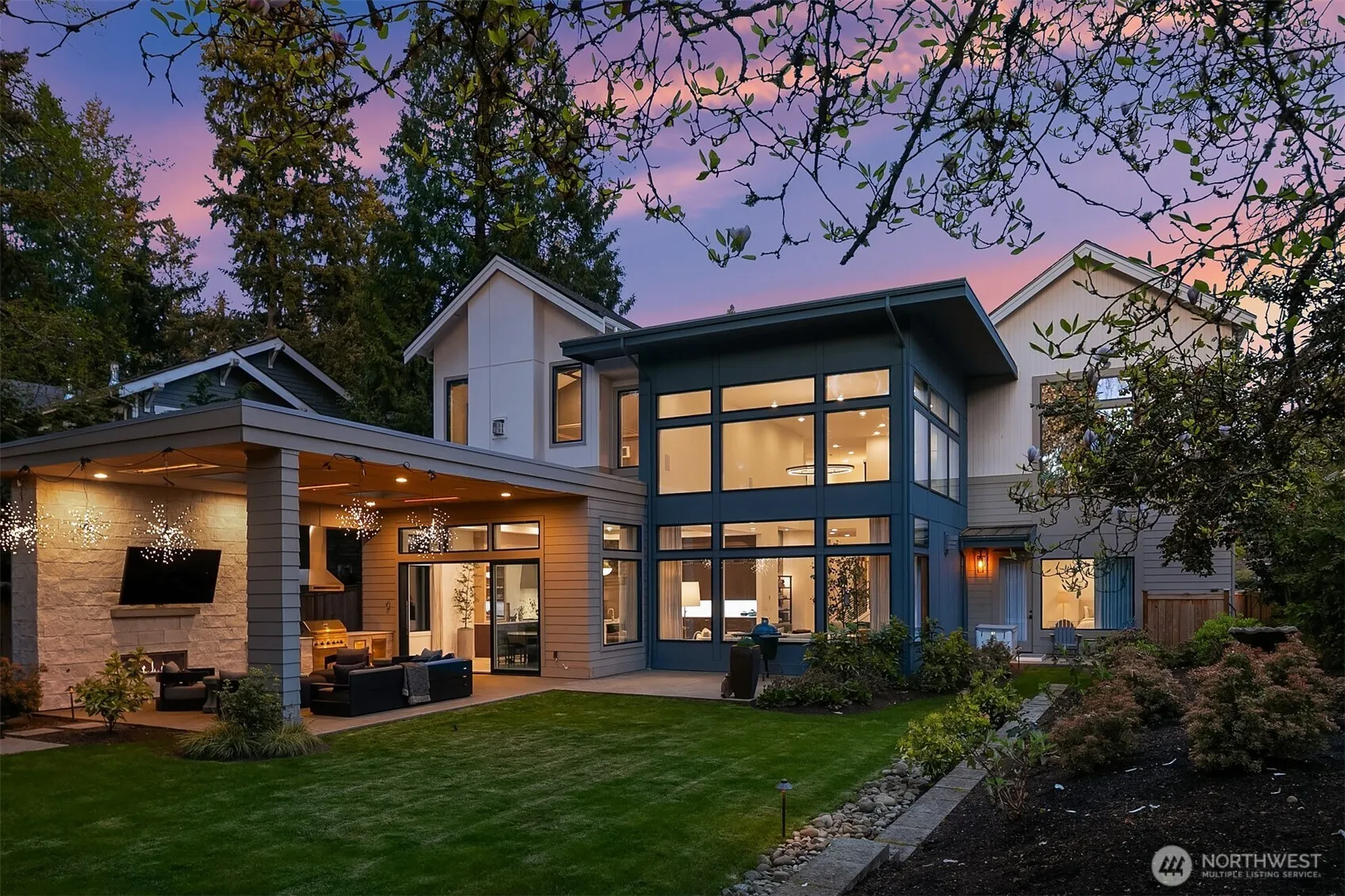Property photo for 2131 104th Place Se, Bellevue