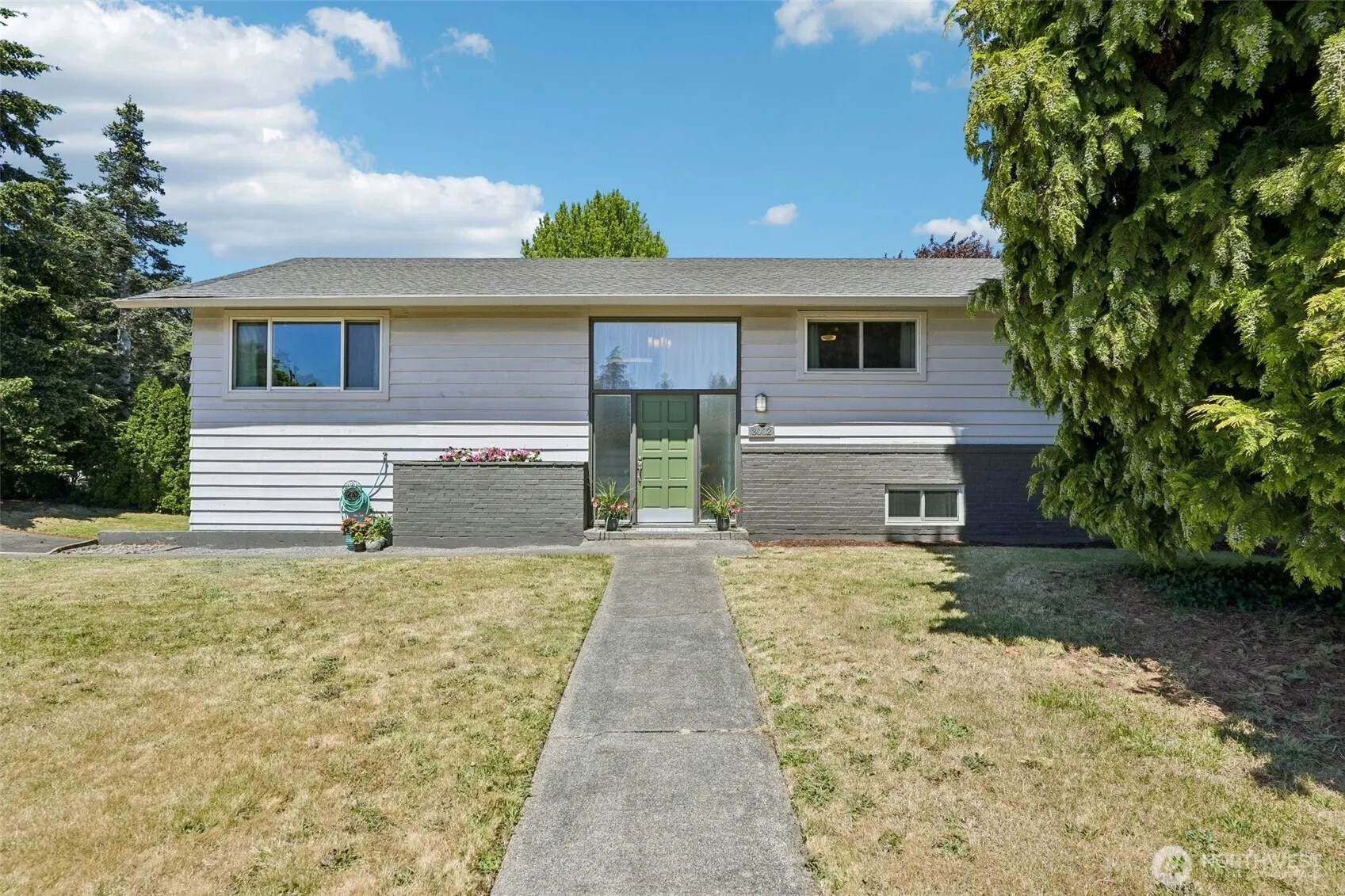 Property photo for 3002 Ne 44th Street, Vancouver