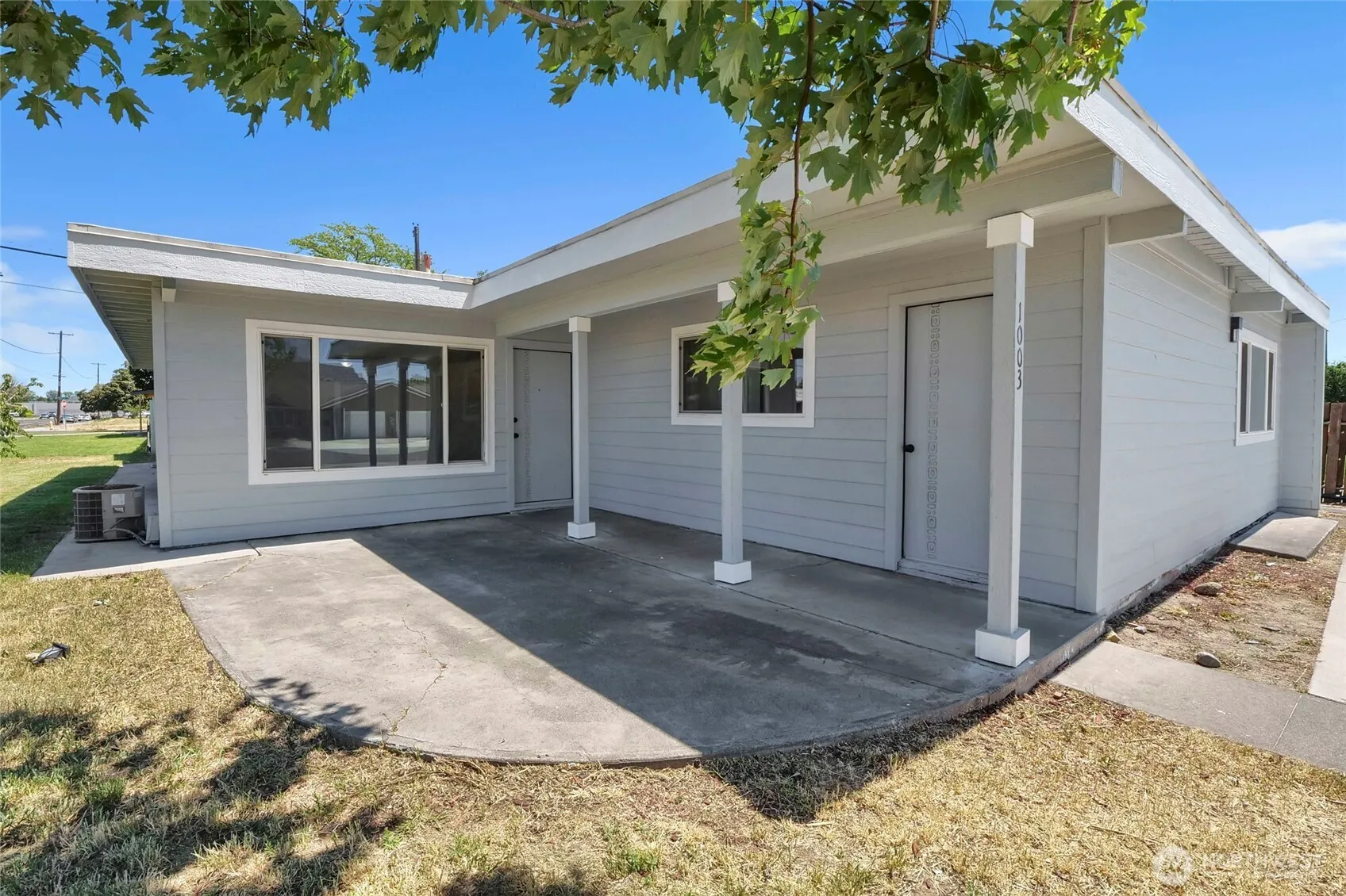 Property photo for 1003 S Evergreen Drive, Moses Lake photo 2