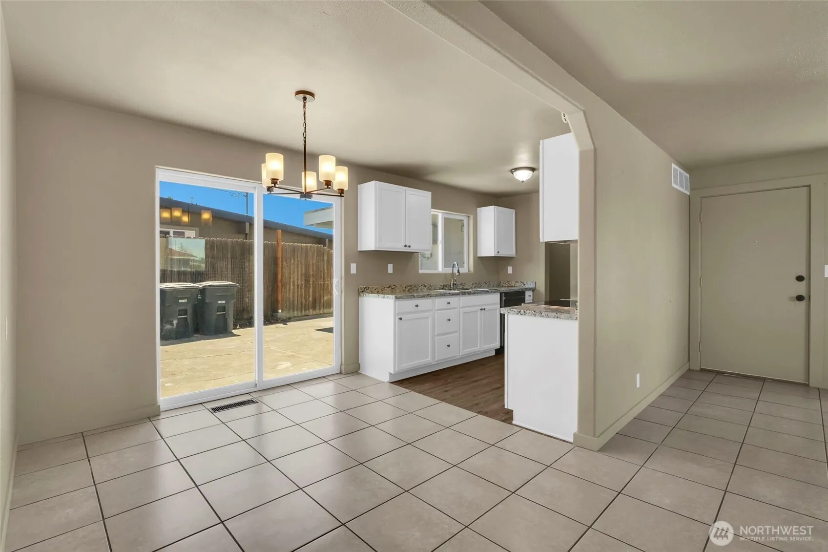 Property photo for 1003 S Evergreen Drive, Moses Lake photo 5