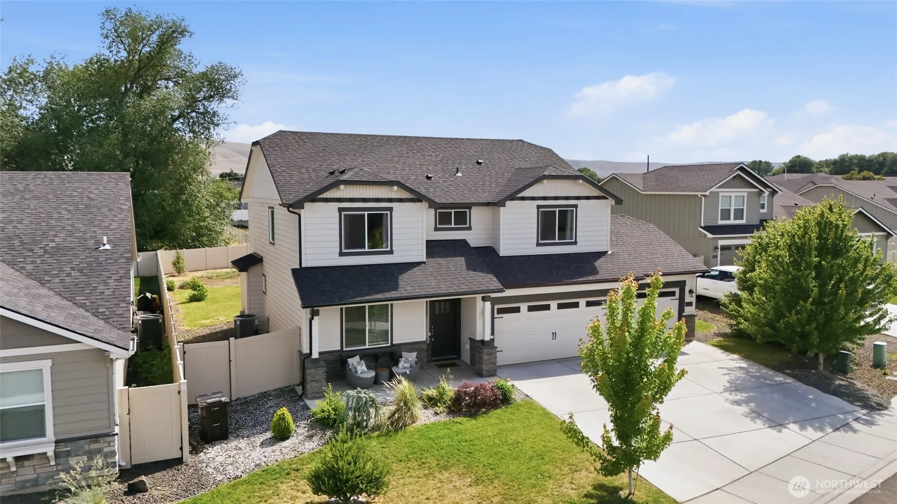 Property photo for 6315 Cottonwood Loop, Yakima photo 2
