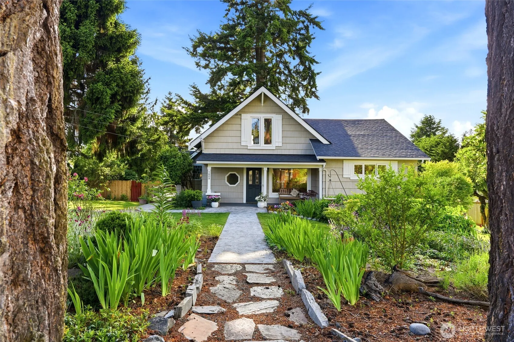 Property photo for 1609 Goat Trail Road, Mukilteo
