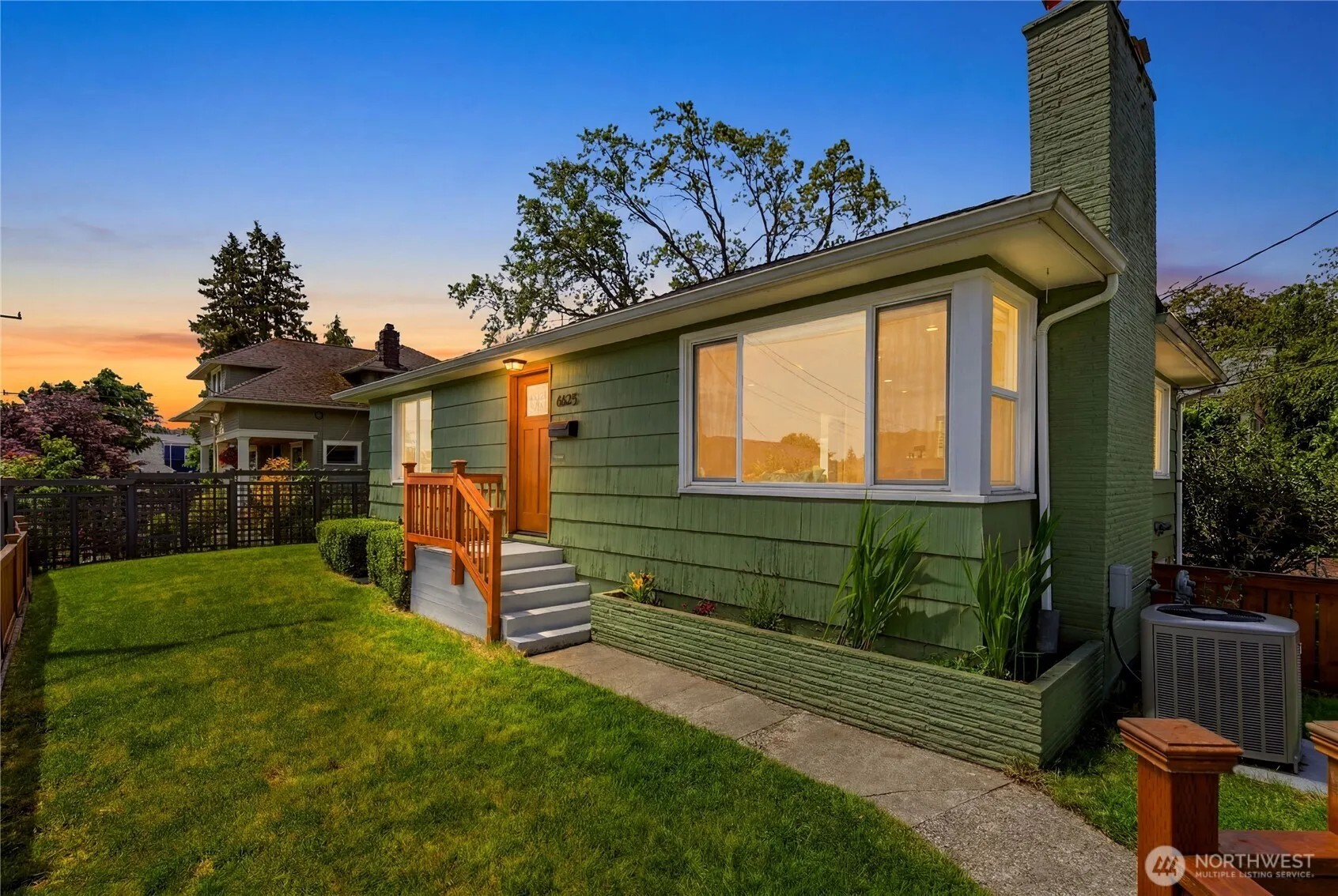 Property photo for 6825 Linden Avenue N, Seattle