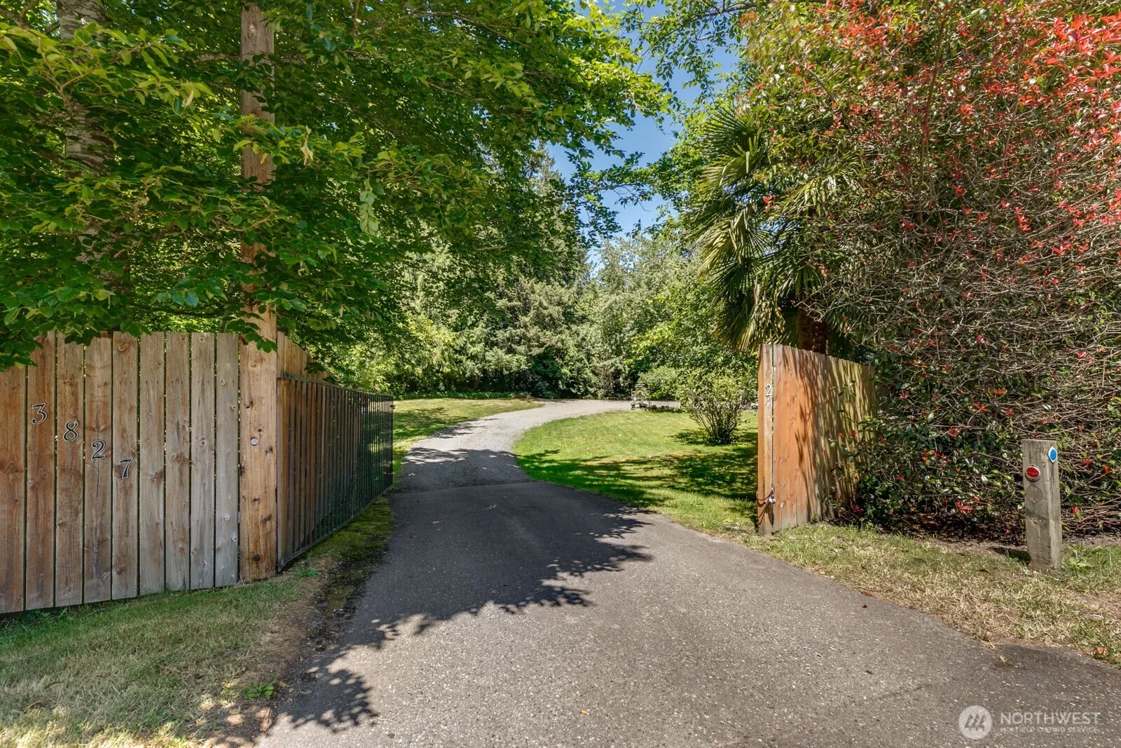 Property photo for 3827 212th Street Sw, Lynnwood photo 2