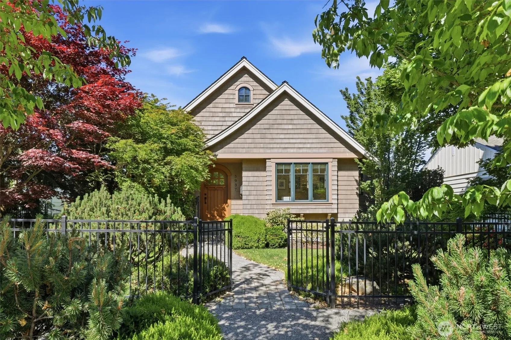 Property photo for 5937 37th Avenue Sw, Seattle