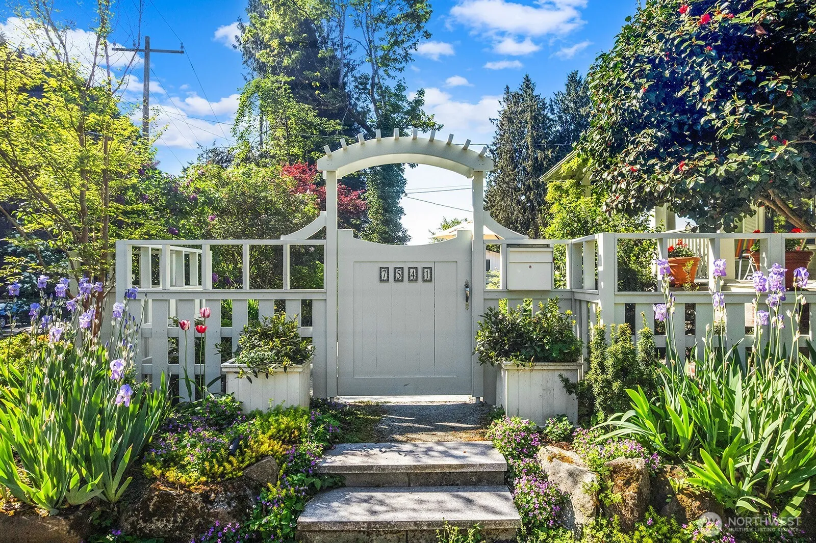 Property photo for 7541 Seward Park Avenue S, Seattle