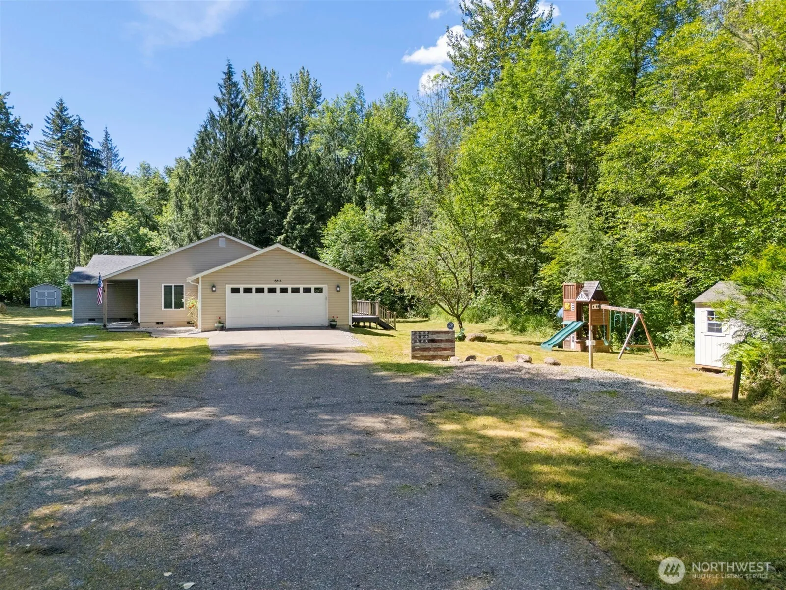 Property photo for 8816 324th St E, Eatonville photo 2