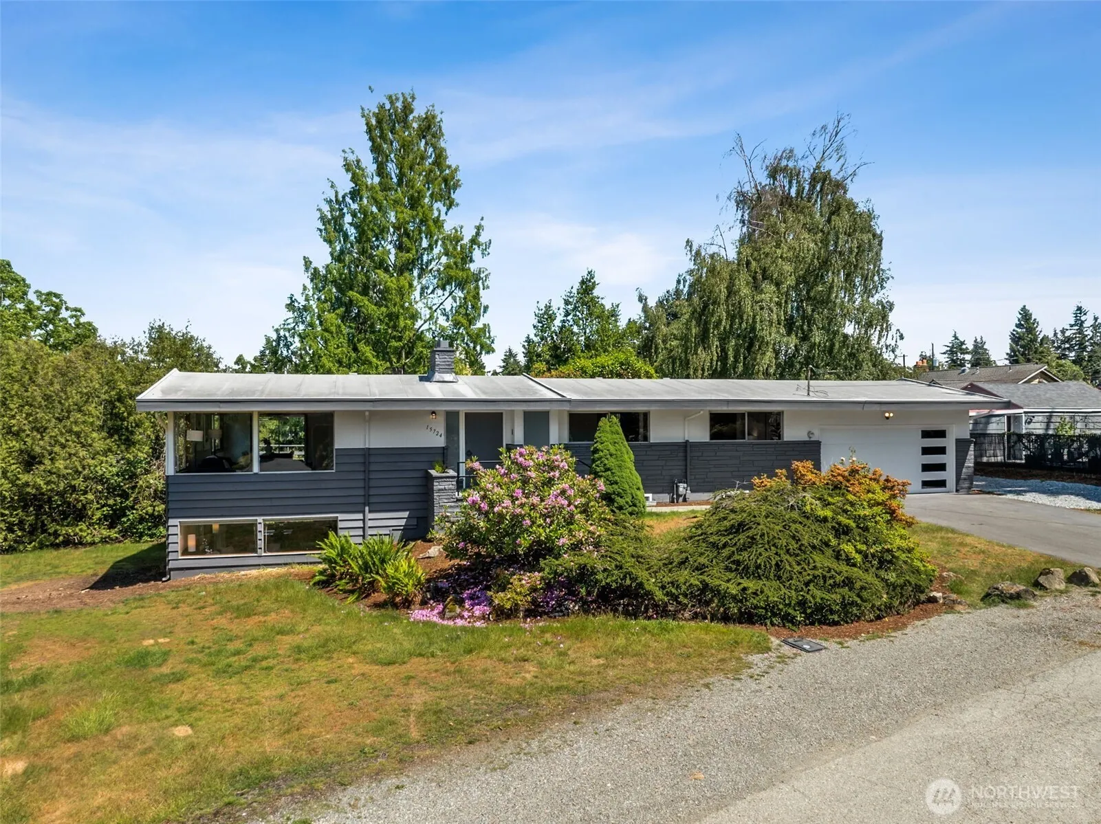 Property photo for 15724 13th Avenue Sw, Burien