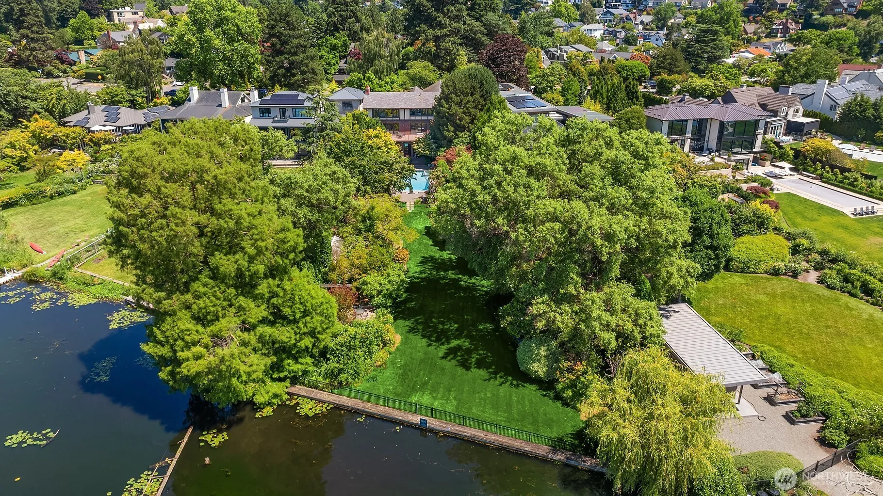 Property photo for 3925 Ne Surber Drive, Seattle photo 3