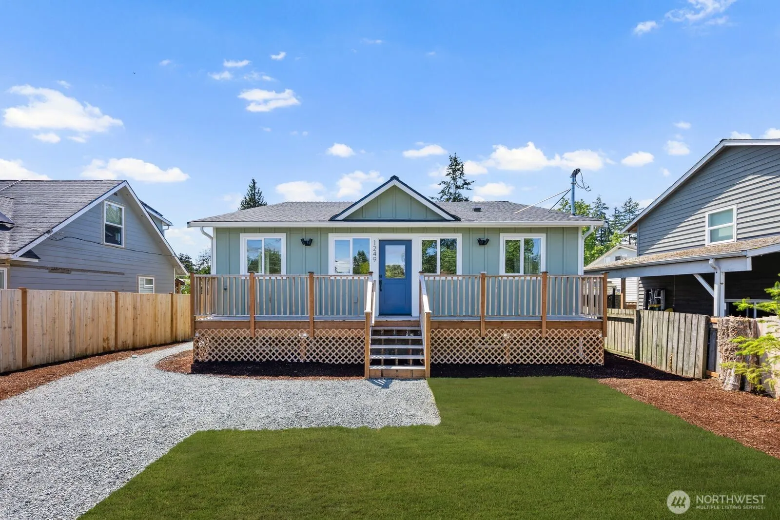 Property photo for 1249 Sw 151st Street, Seattle