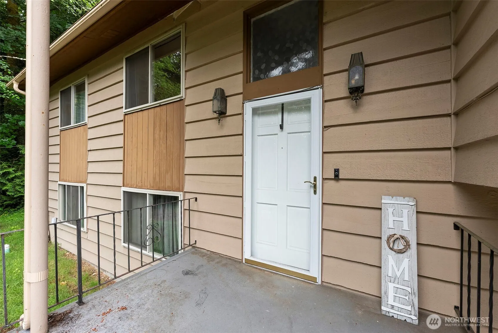 Property photo for 1422 Colchester Dr Se, Port Orchard photo 2