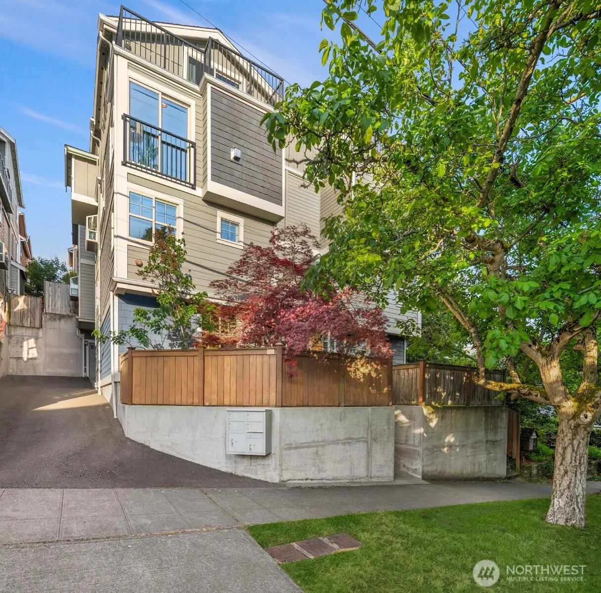 Property photo for 3670 Dayton Avenue N #b, Seattle