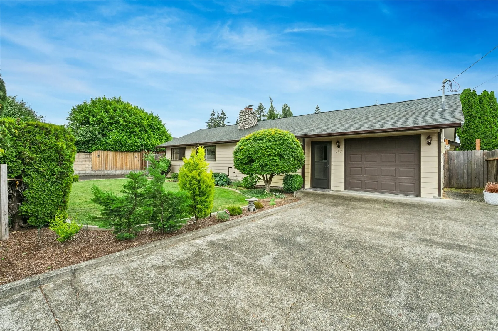 Property photo for 237 S 186th Street, Burien