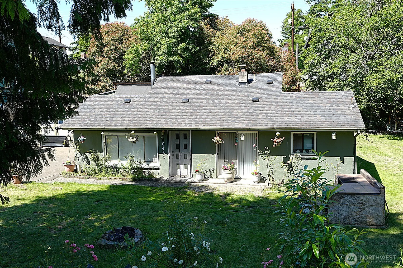 Property photo for 10433 1st Avenue Sw, Burien photo 2