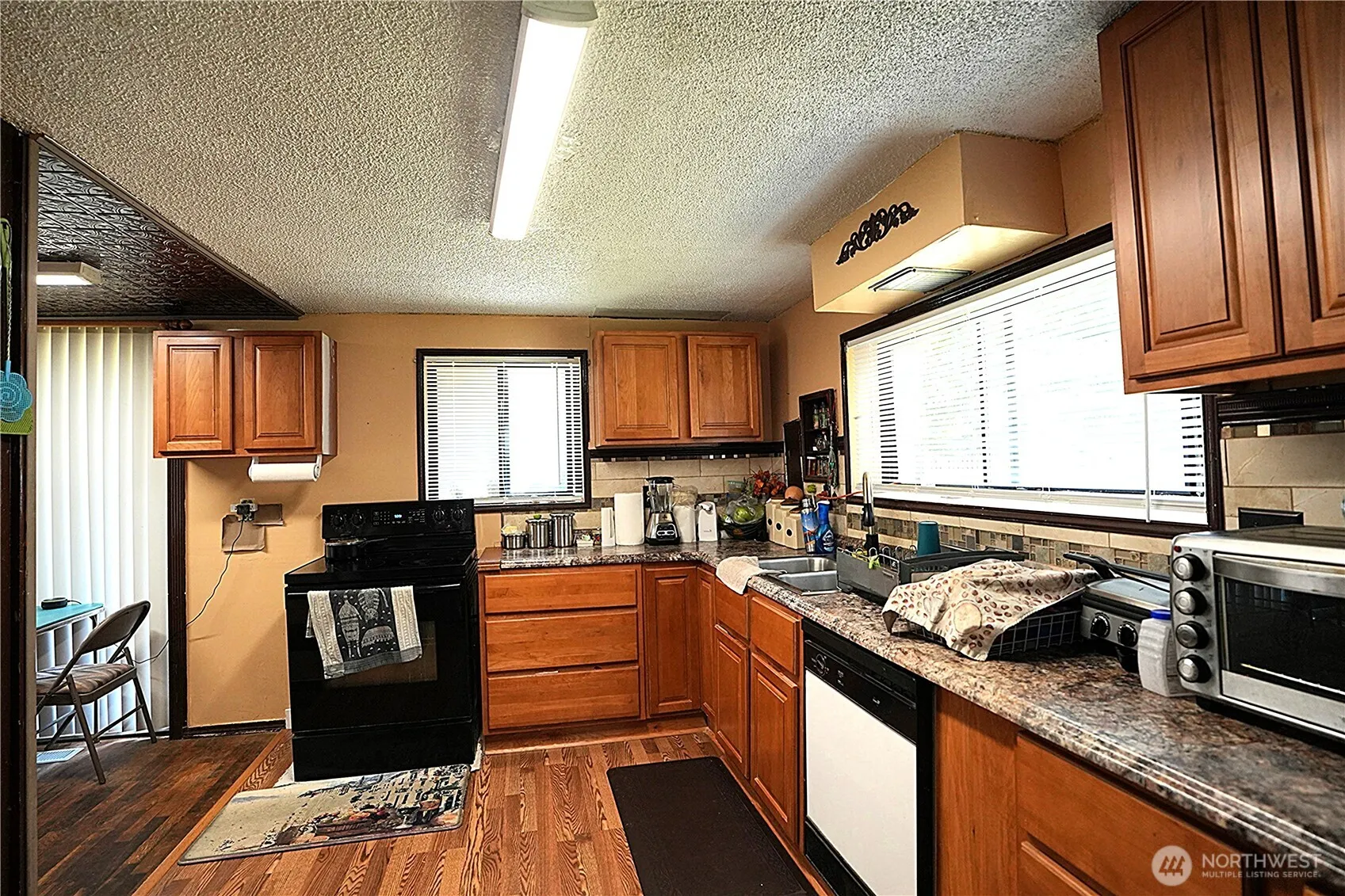 Property photo for 10433 1st Avenue Sw, Burien photo 4