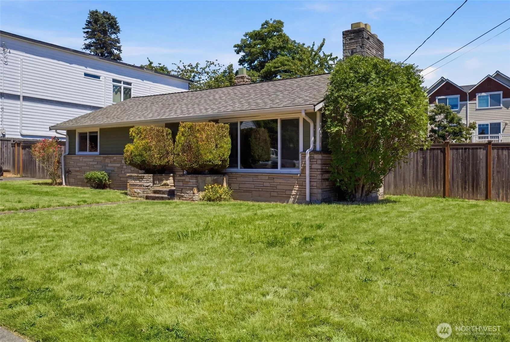Property photo for 5968 44th Avenue S, Seattle photo 2