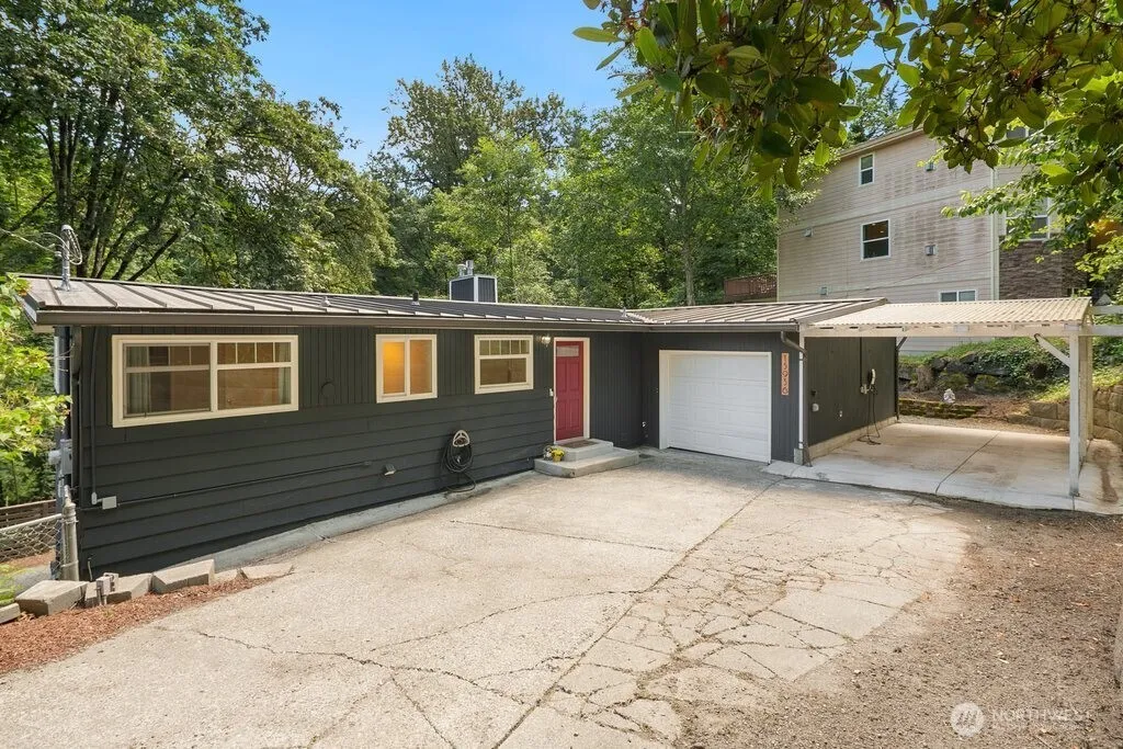 Property photo for 15936 76th Place Ne, Kenmore