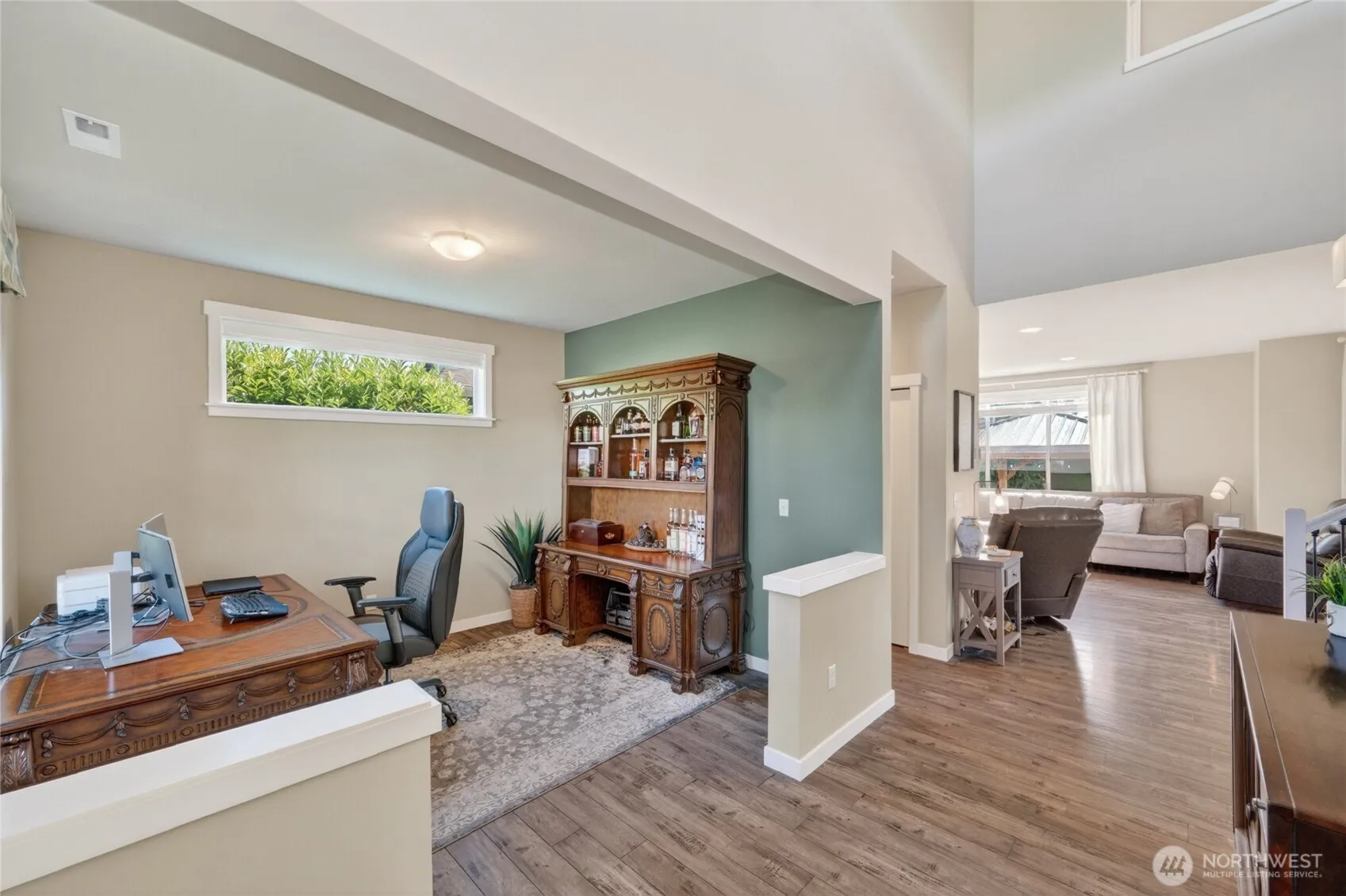 Property photo for 843 Katelyn Court, Burlington photo 5