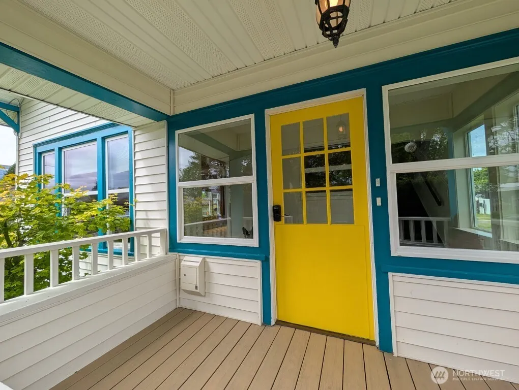 Property photo for 1022 Oakes Avenue #b, Everett photo 2