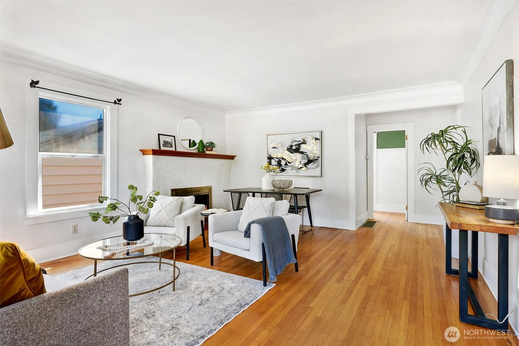Property photo for 10327 Stone Avenue N, Seattle photo 4