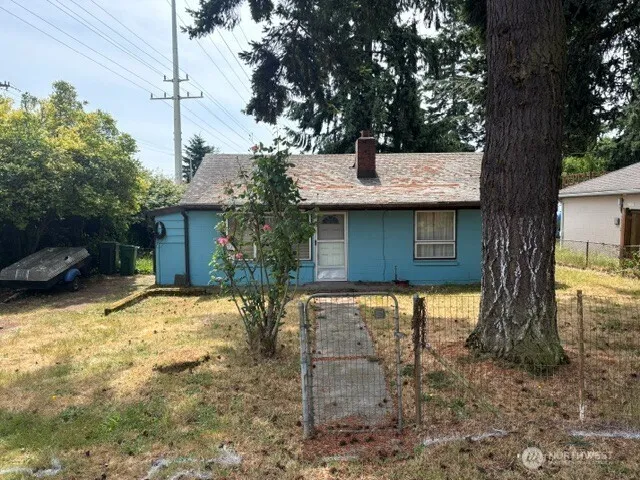 Property photo for 741 N 128th Street, Seattle