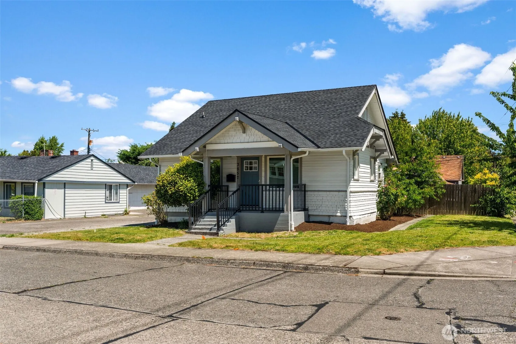 Property photo for 3857 S Park Avenue, Tacoma photo 2