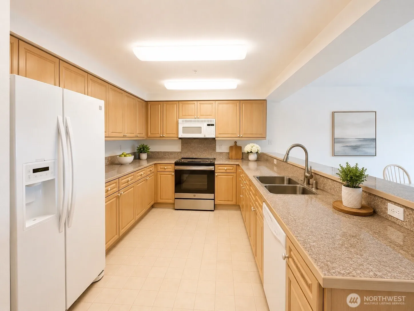 Property photo for 15020 Bothell Way Ne #204, Lake Forest Park photo 4