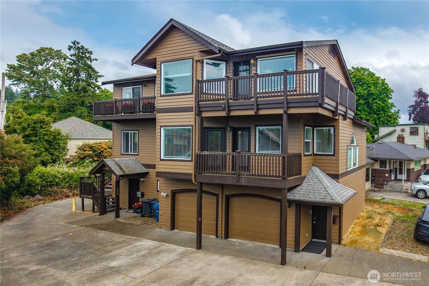Property photo for 330 E Bay Drive Ne, Olympia