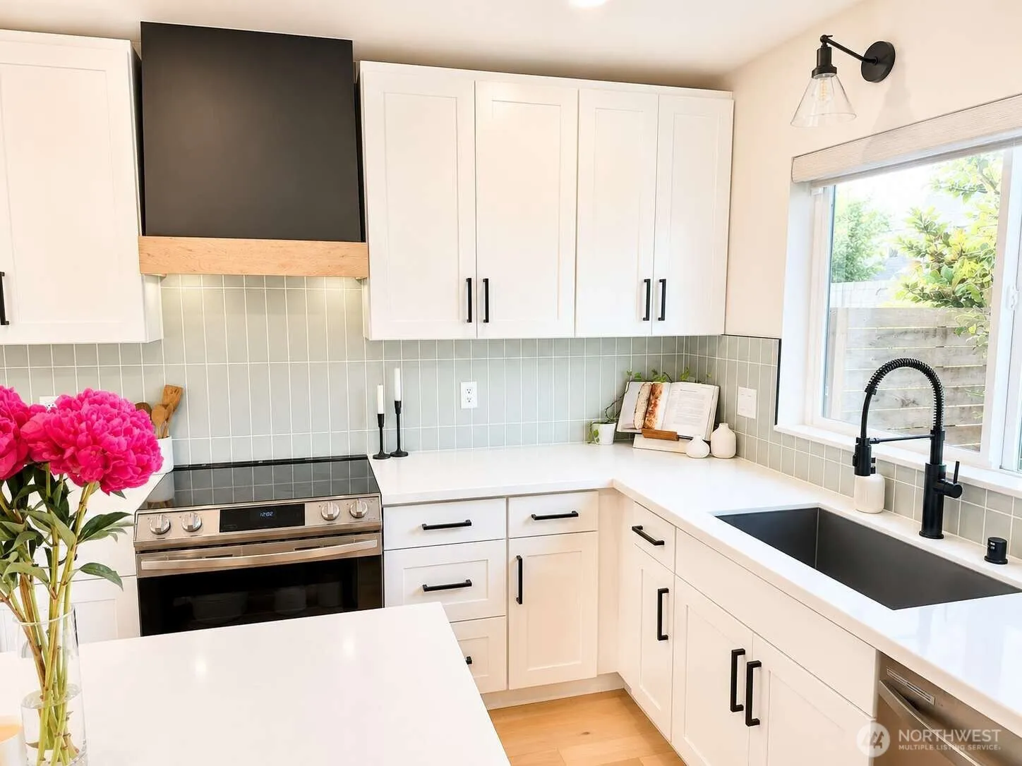 Property photo for 8449 18th Avenue Sw, Seattle photo 5