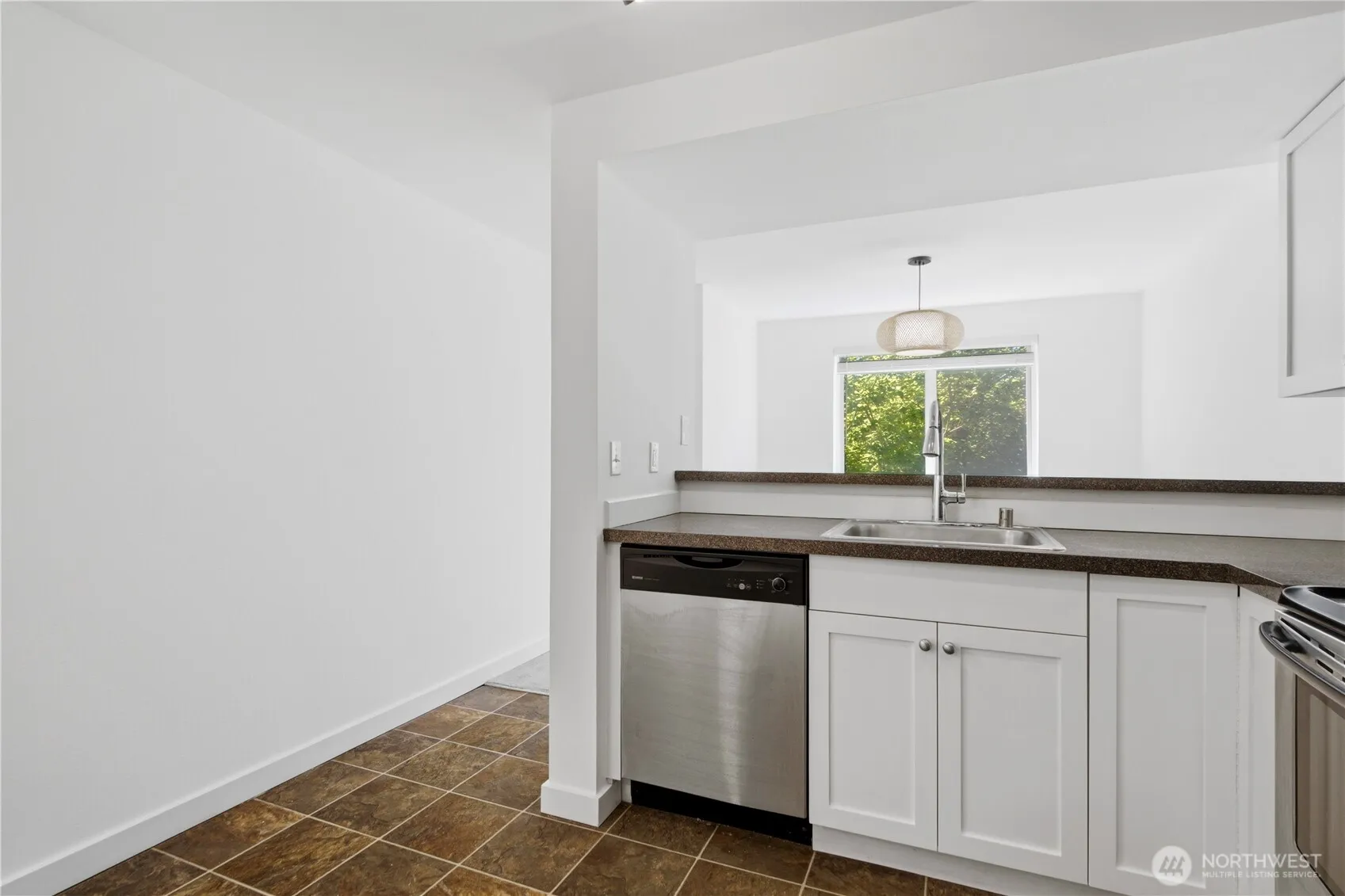 Property photo for 6700 Ne 182nd St #c201, Kenmore photo 4