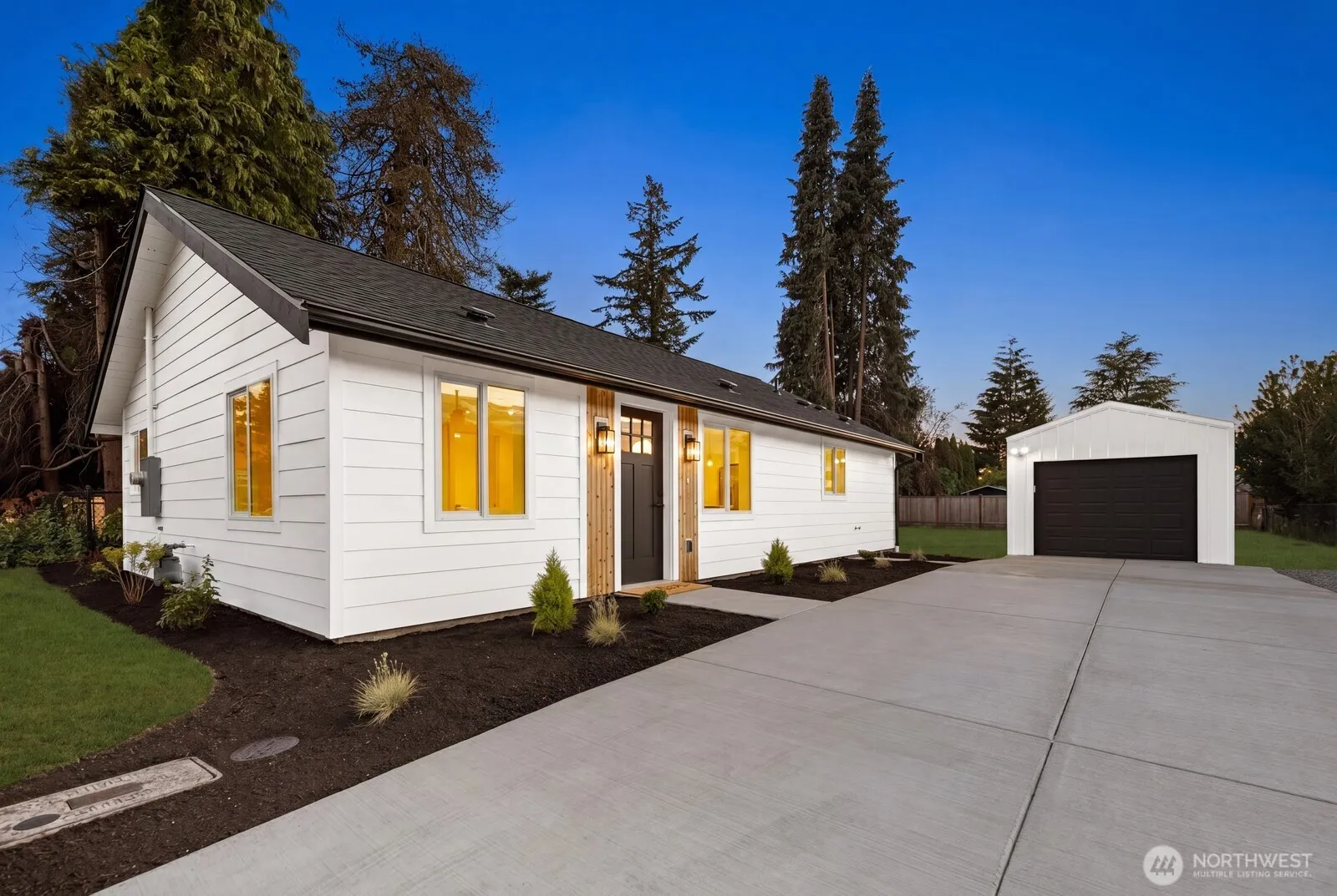 Property photo for 2105 D Street Se, Auburn