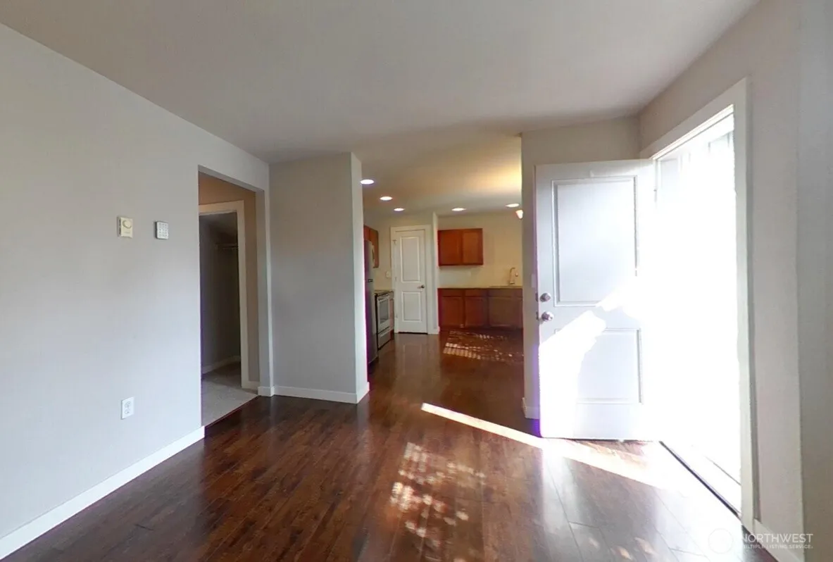 Property photo for 1713 17th Street, Everett photo 3