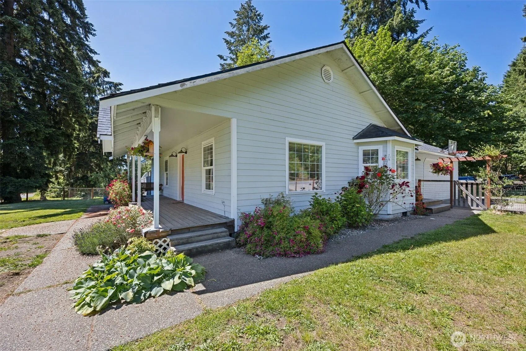 Property photo for 12301 401st Street E, Eatonville photo 3