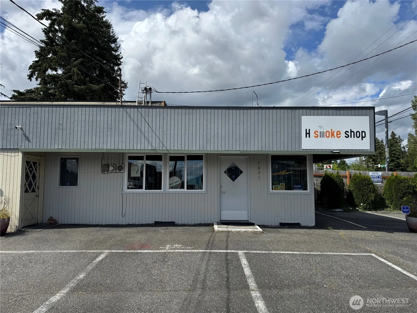 Property photo for 1831 Silverlake Road W, Everett