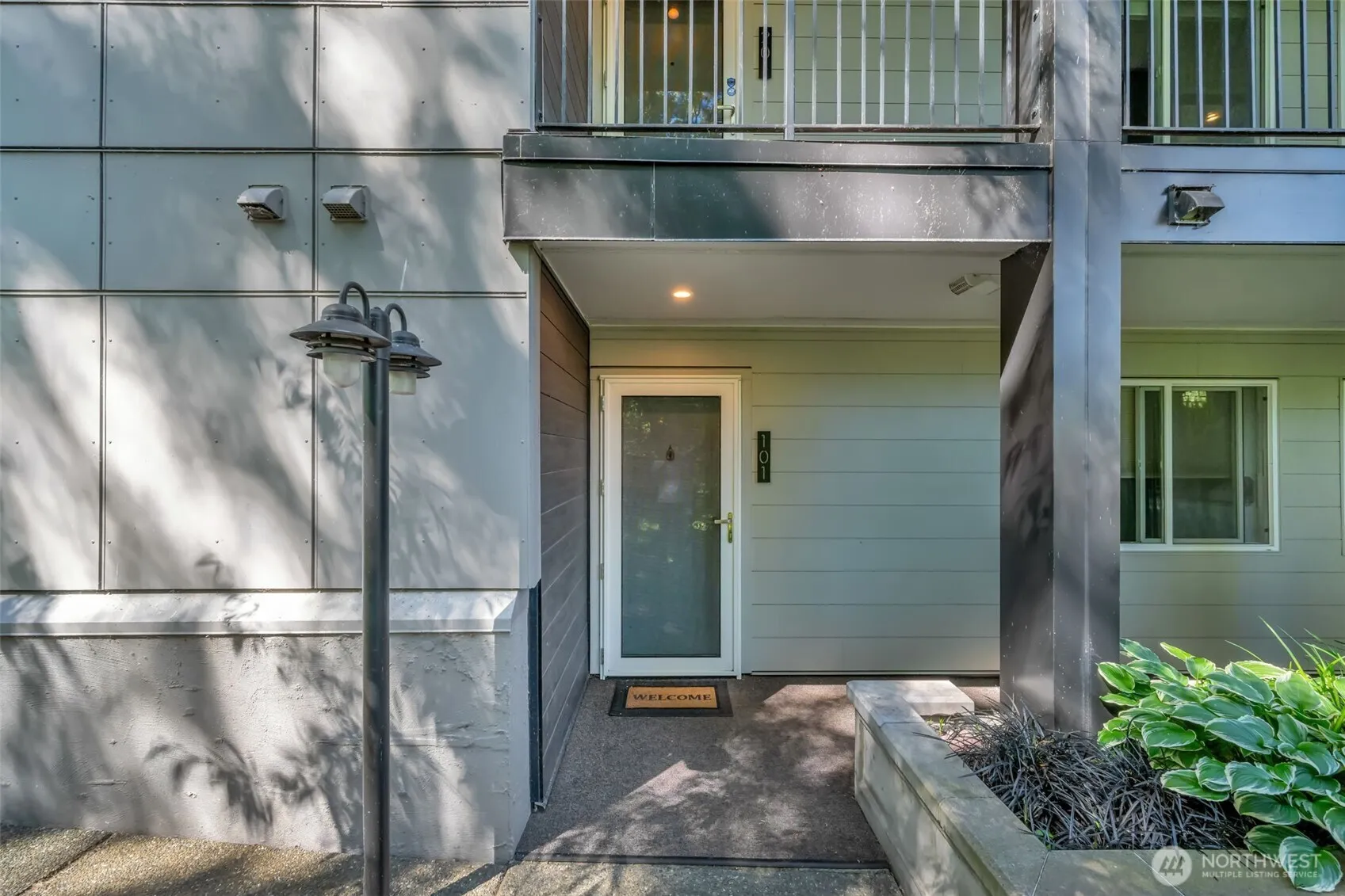 Property photo for 9201 Ne Juanita Drive #101, Kirkland photo 4