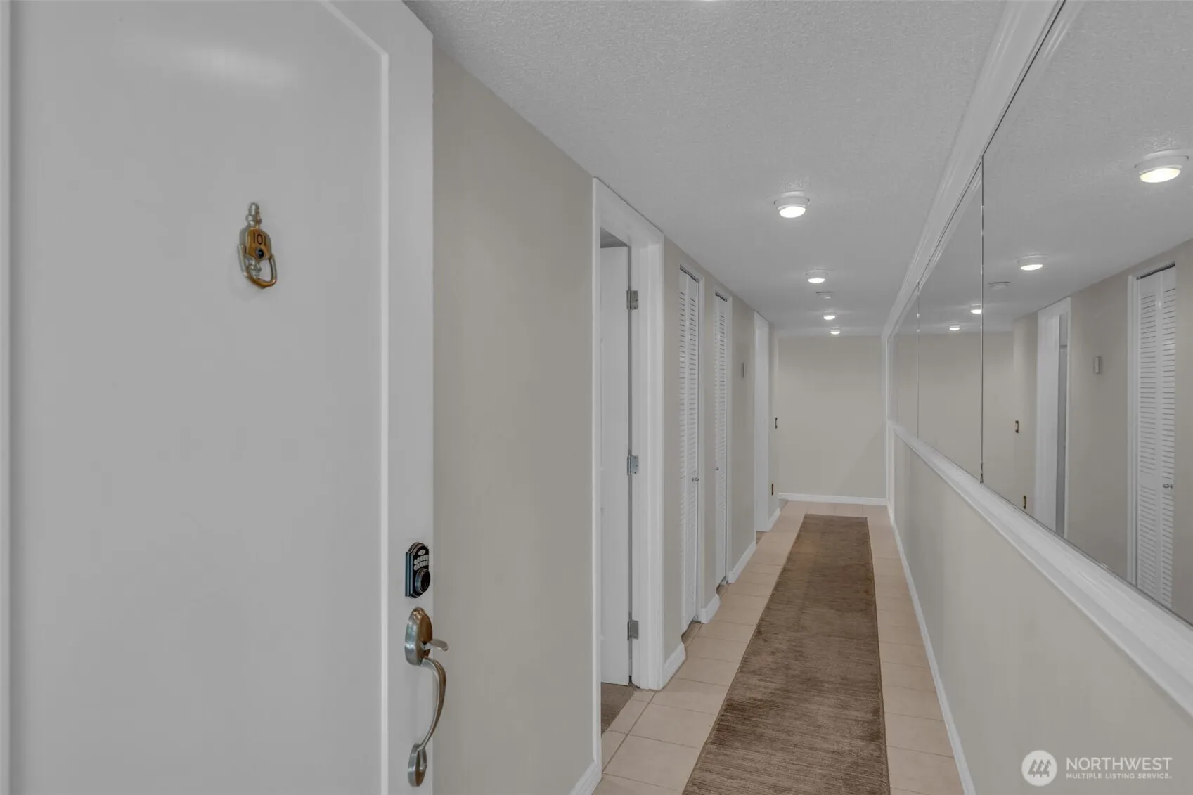 Property photo for 9201 Ne Juanita Drive #101, Kirkland photo 5