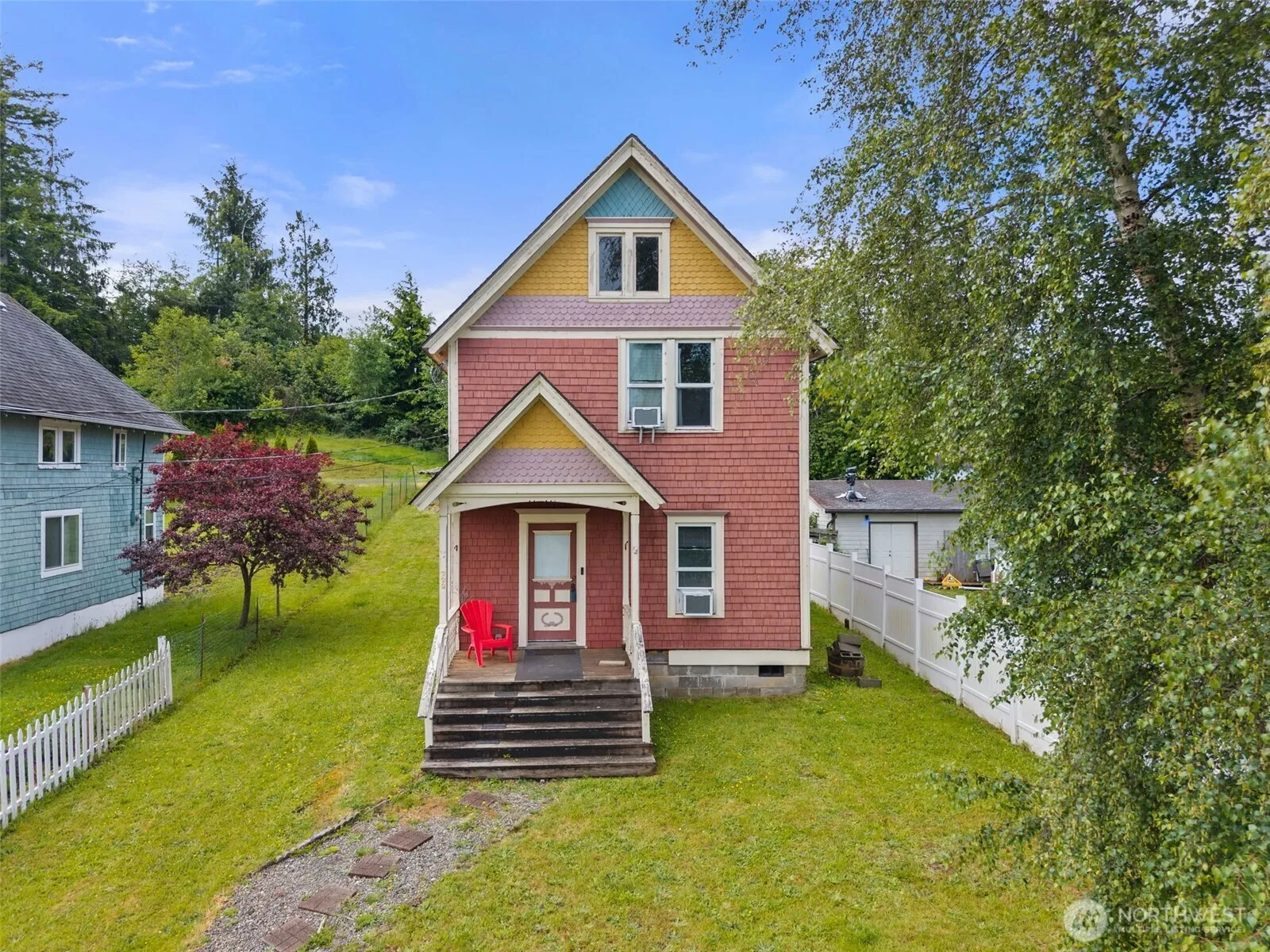 Property photo for 722 E Cowlitz Street, South Bend