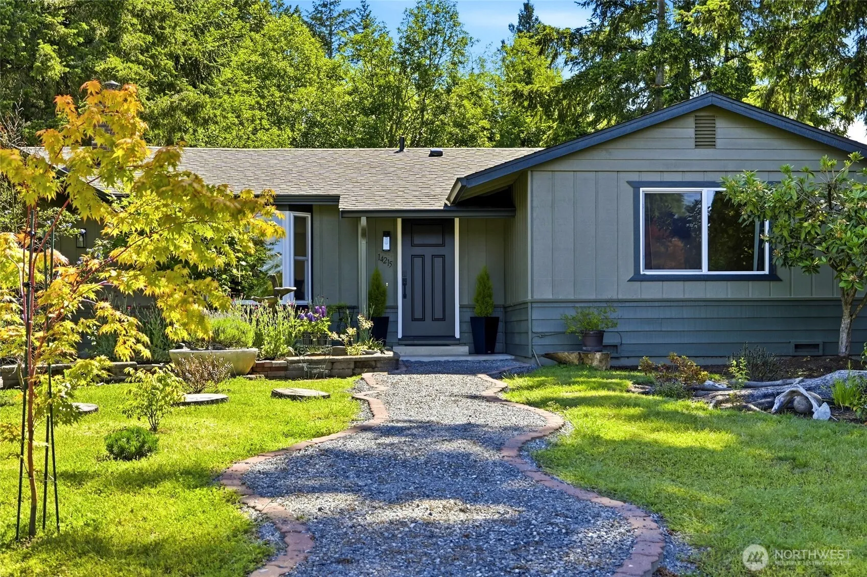 Property photo for 14215 55th Avenue Ne, Marysville photo 2