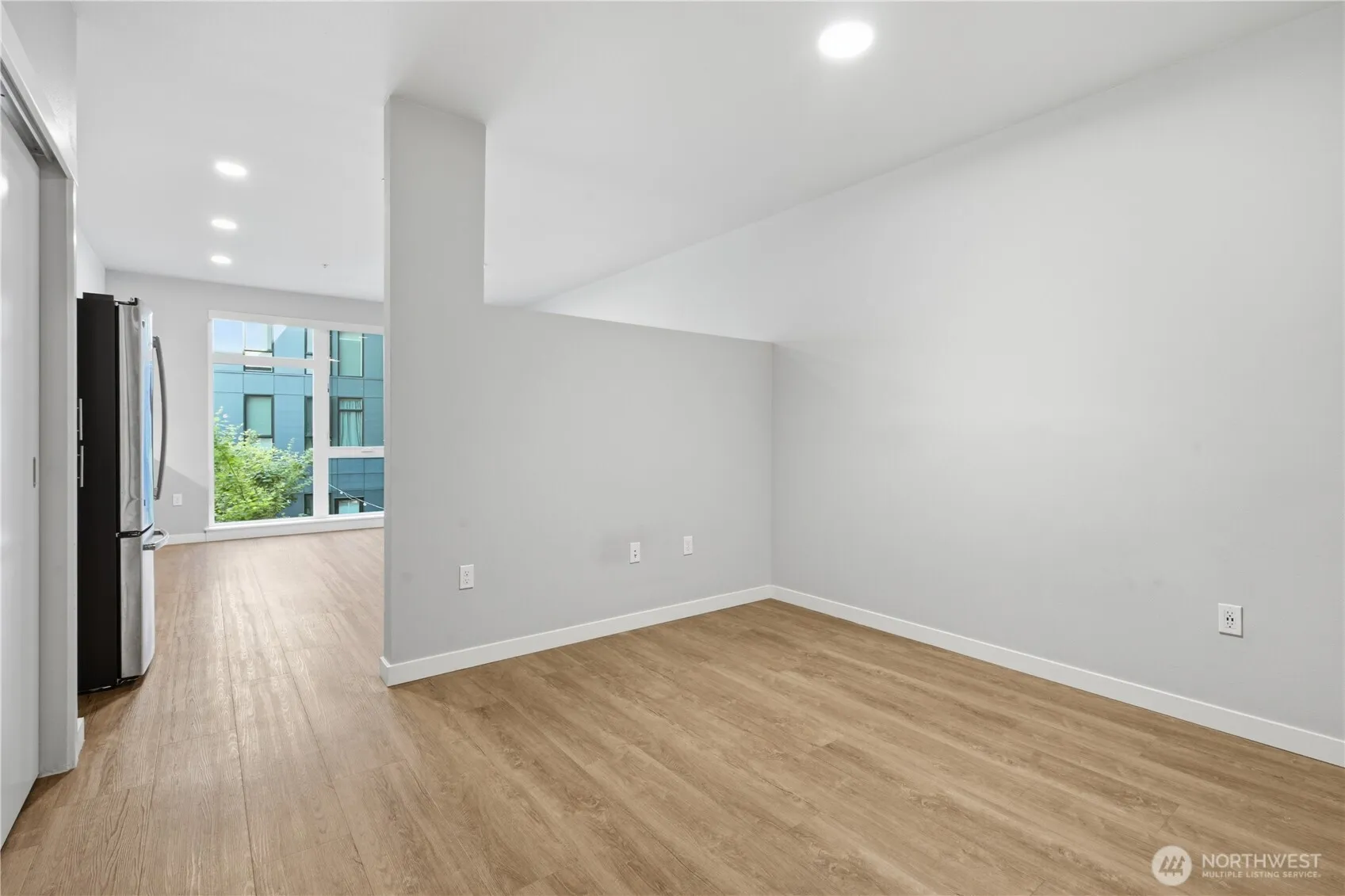 Property photo for 1085 103rd Avenue Ne #204, Bellevue photo 4