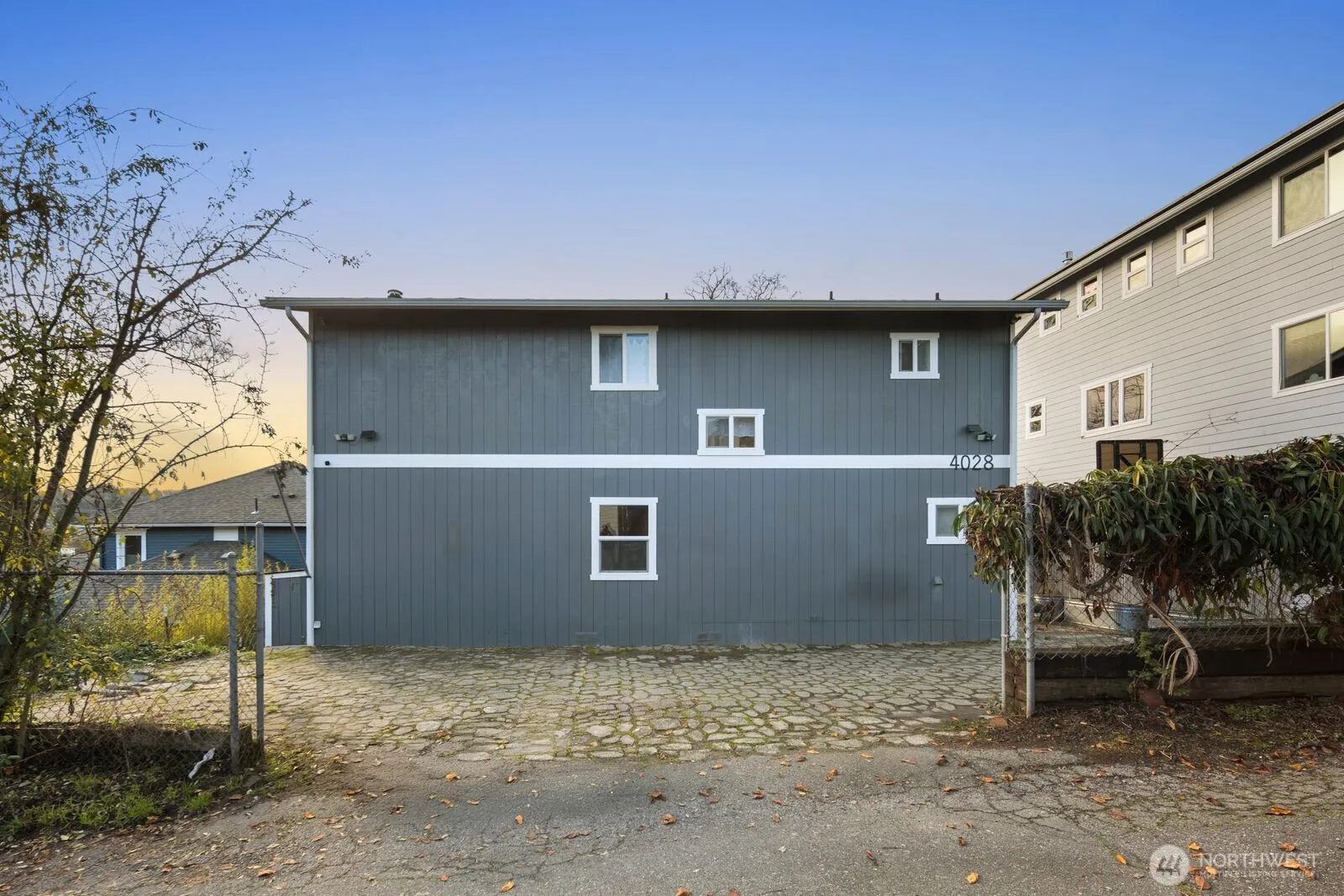 Property photo for 4028 38th Avenue S, Seattle photo 3