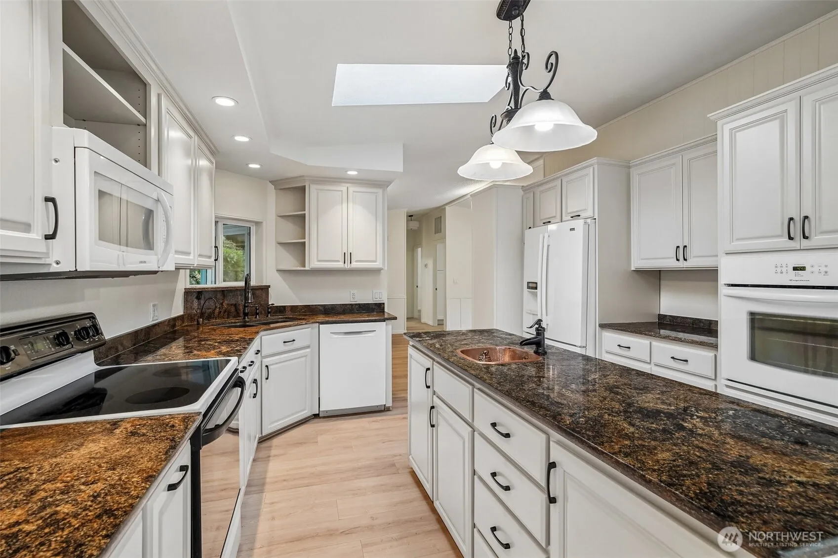 Property photo for 215 105th Avenue E, Edgewood photo 4