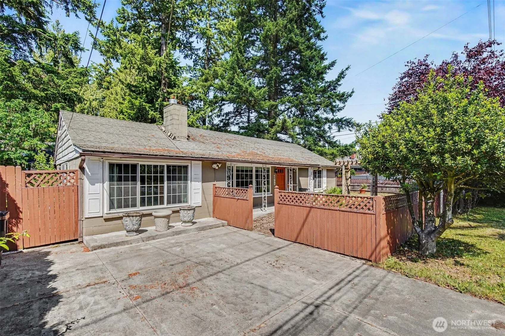 Property photo for 11557 8th Avenue Ne, Seattle photo 4