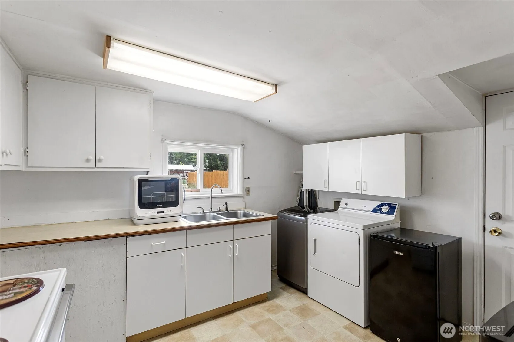Property photo for 415 Broadway Avenue, South Cle Elum photo 5