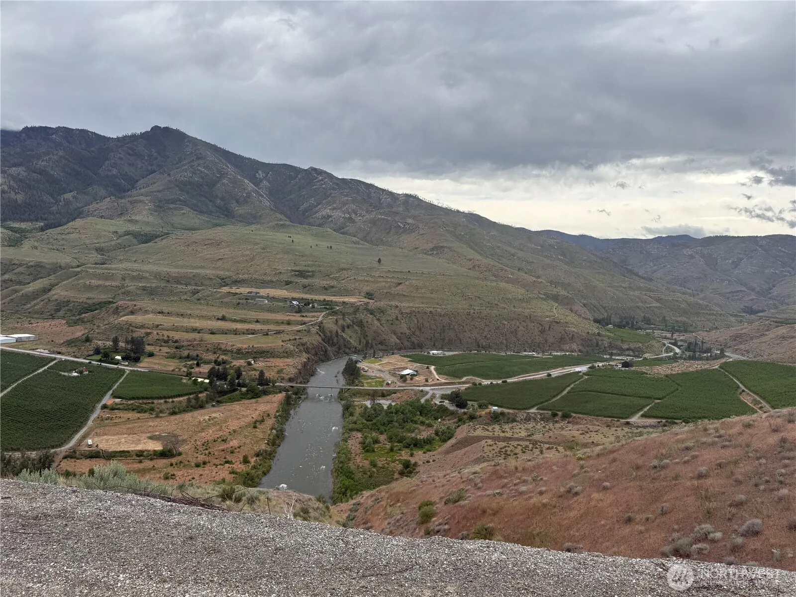 Property photo for 300 Buckhorn Mountain Drive, Pateros photo 3