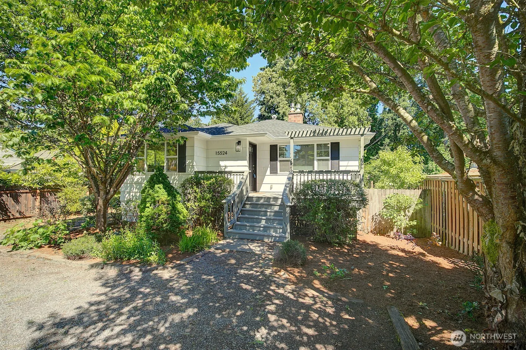 Property photo for 15524 Midvale Avenue N, Shoreline